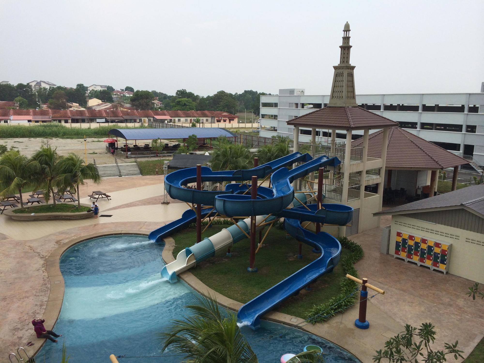 Bayou Lagoon Park Resort Malacca Eksteriør billede